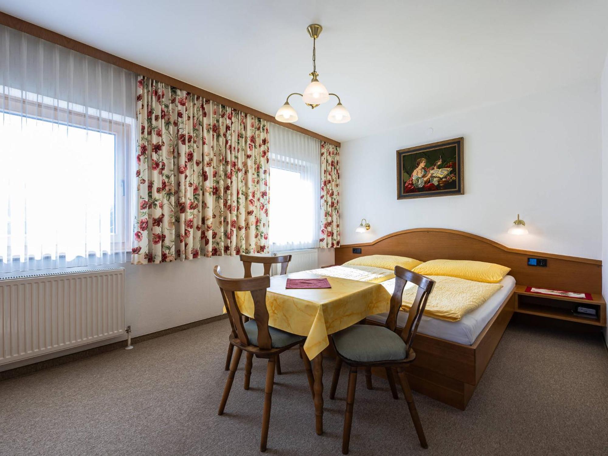 Gaestehaus Bleiweis-Zehentner Zell am See Exterior photo