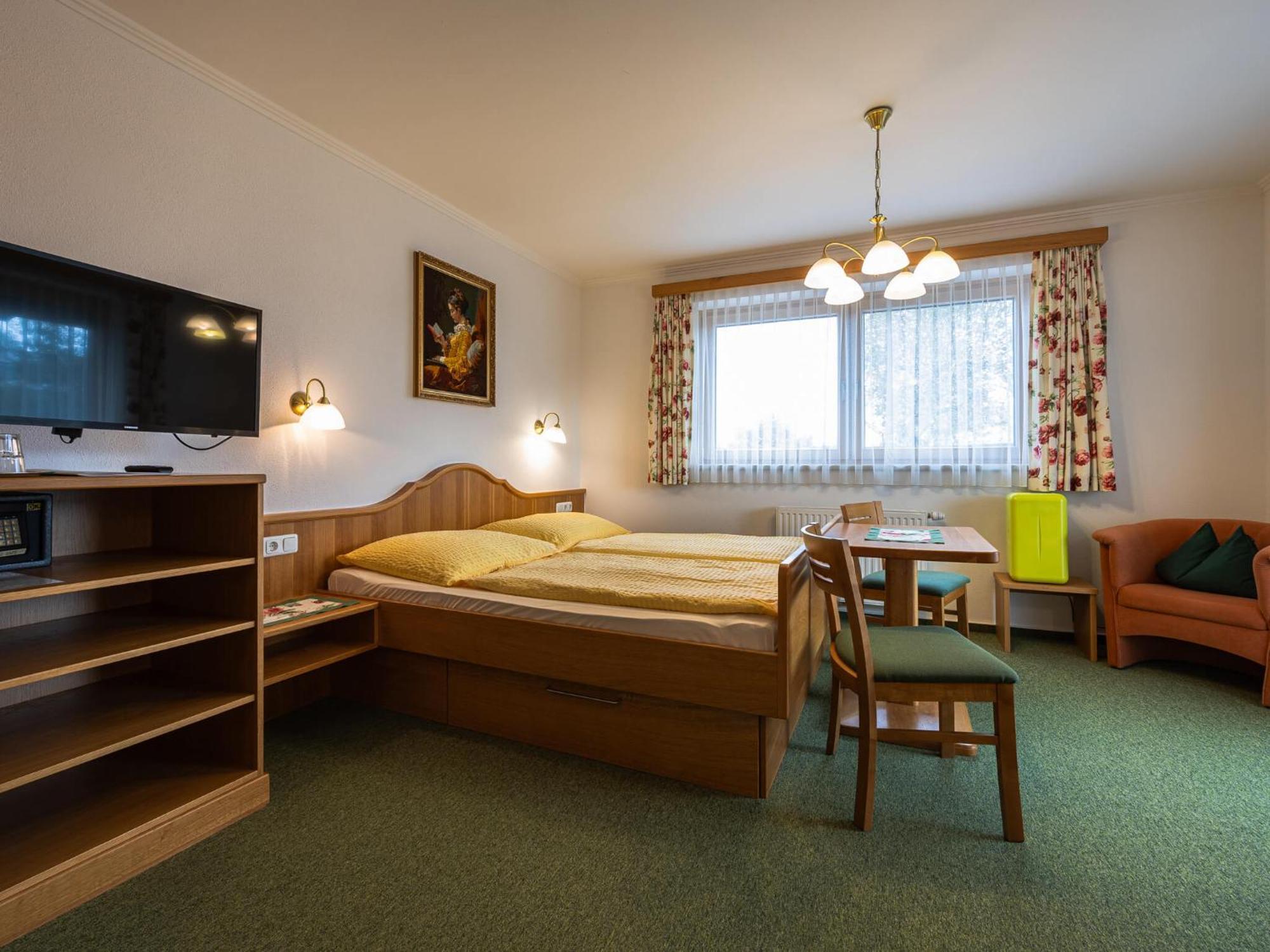 Gaestehaus Bleiweis-Zehentner Zell am See Exterior photo